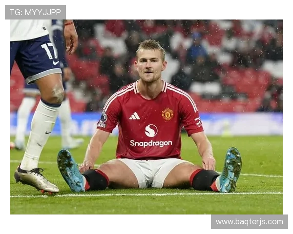 德里赫特风格的中卫在赛季中的表现稳健，成为重塑防线的新标杆。